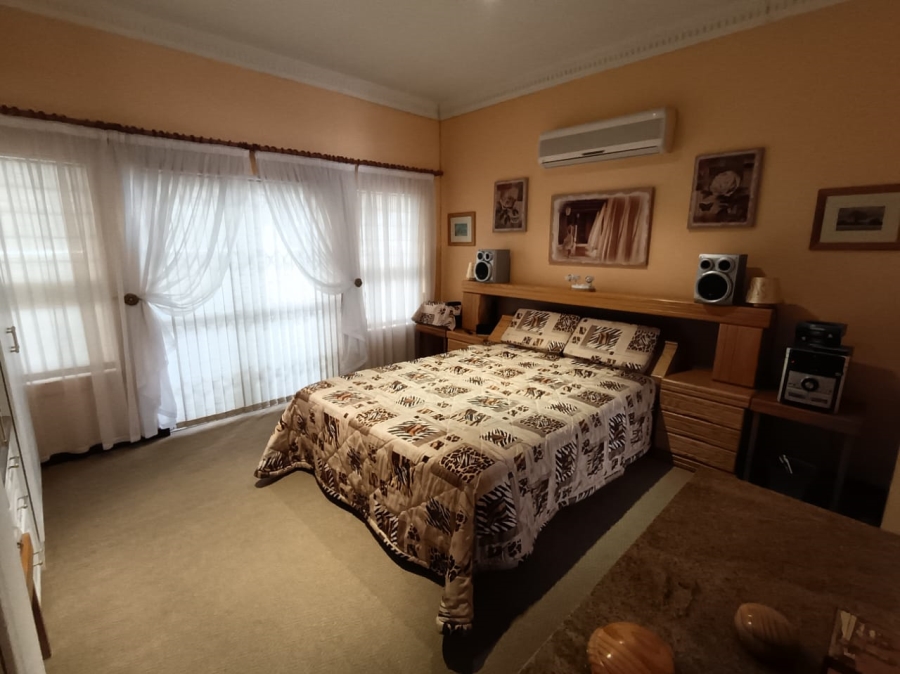 3 Bedroom Property for Sale in Protea Park North West